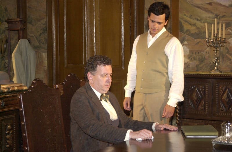 Fernando Petelinkar na novela "Cabocla" (2004), ao lado de Danton Mello / Foto: Reprodução TV Globo