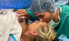 Enrique Iglesias divulga foto do filho recém-nascido