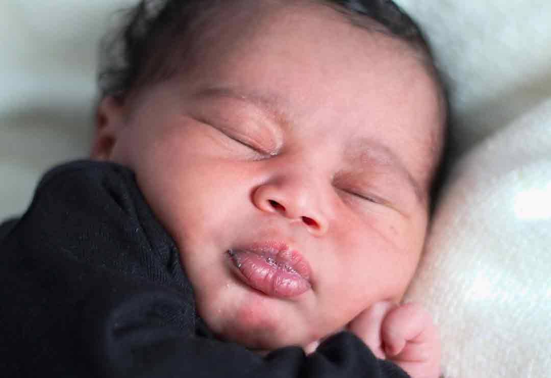Yaweh nasceu saudável e fofo na última sexta-feira, dia 5. 