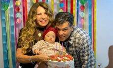 Elba Ramalho e Mauricio Mattar celebram "mesversário" da neta