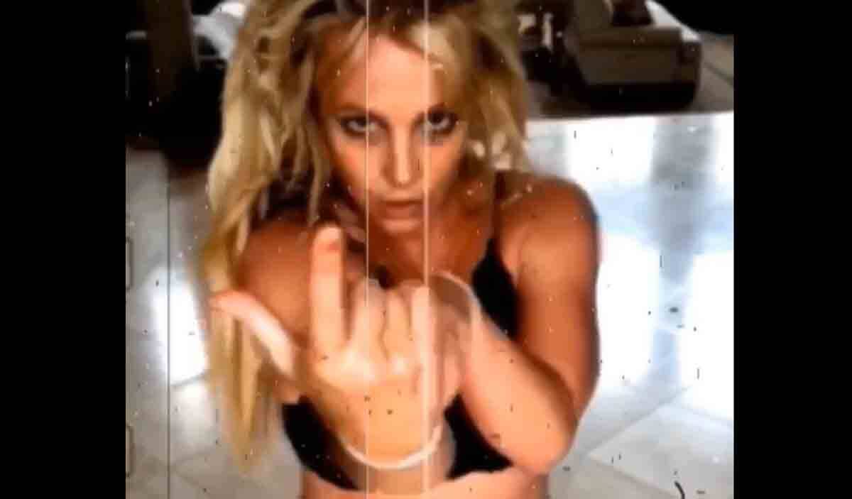 Fãs estão preocupados com Britney Spears após cantora publicar vídeos enigmáticos. Foto: Reprodução / Instagram