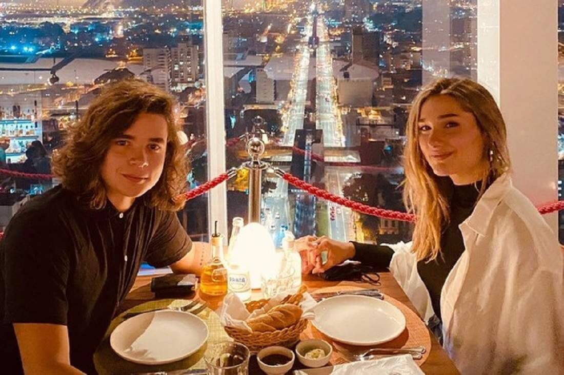 Sasha Meneghel e o namorado, João Figueiredo, curtem jantar romântico com vista privilegiada de São Paulo