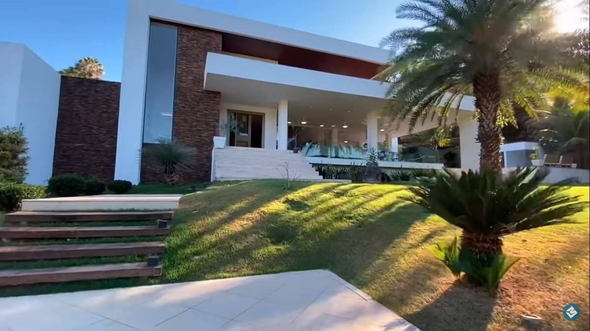 Maiara e Maraisa anunciam mansão à venda por R$7 milhões