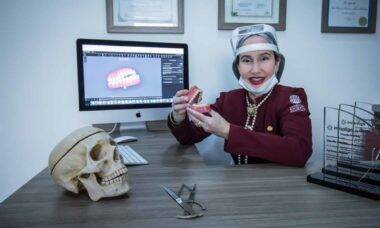 Sucesso nas redes sociais: conheça a famosa Cirurgiã Dentista Cláudia Starling . Foto: Divulgação