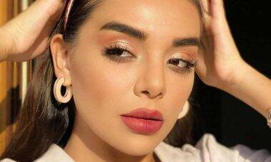 Influenciadora especializada em maquiagem, Sadaf Torabi faz sucesso nas redes sociais. Foto: Divulgação