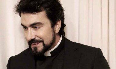 Padre Fábio de Melo aparece com novo rosto e web reage. Foto: reprodução instagram