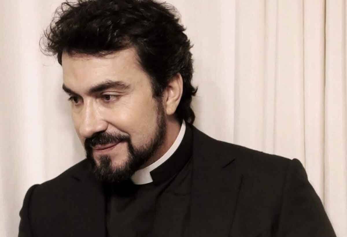Padre Fábio de Melo aparece com novo rosto  e web reage. Foto: reprodução instagram