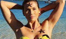 Lívia Andrade posa com estrelas do mar no corpo: "Bem sereiuda"