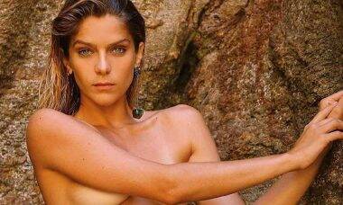 Isabella Santoni faz clique de topless: "liberdade é o direito de transformar-se"