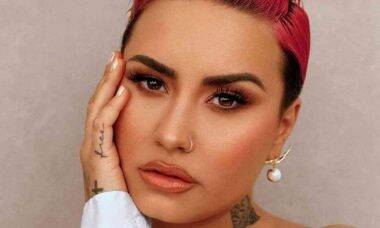 Demi Lovato revela que traficante a assediou na noite de sua overdose