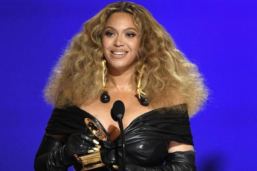 Beyoncé bate recorde e se torna cantora com mais Grammys na história