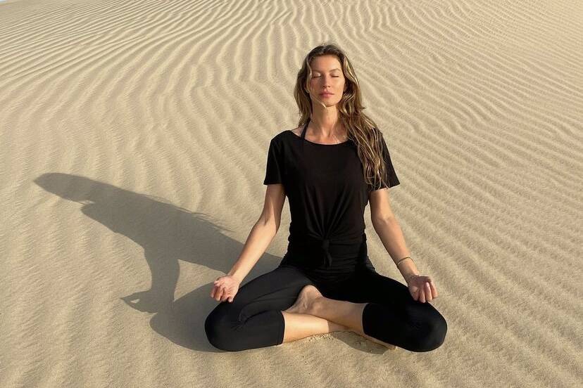 Gisele Bündchen celebra o Dia Mundial da Meditação: "Me ajudou"
