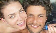 Sheila Mello troca beijos com o namorado, Feijão, nas redes sociais; confira