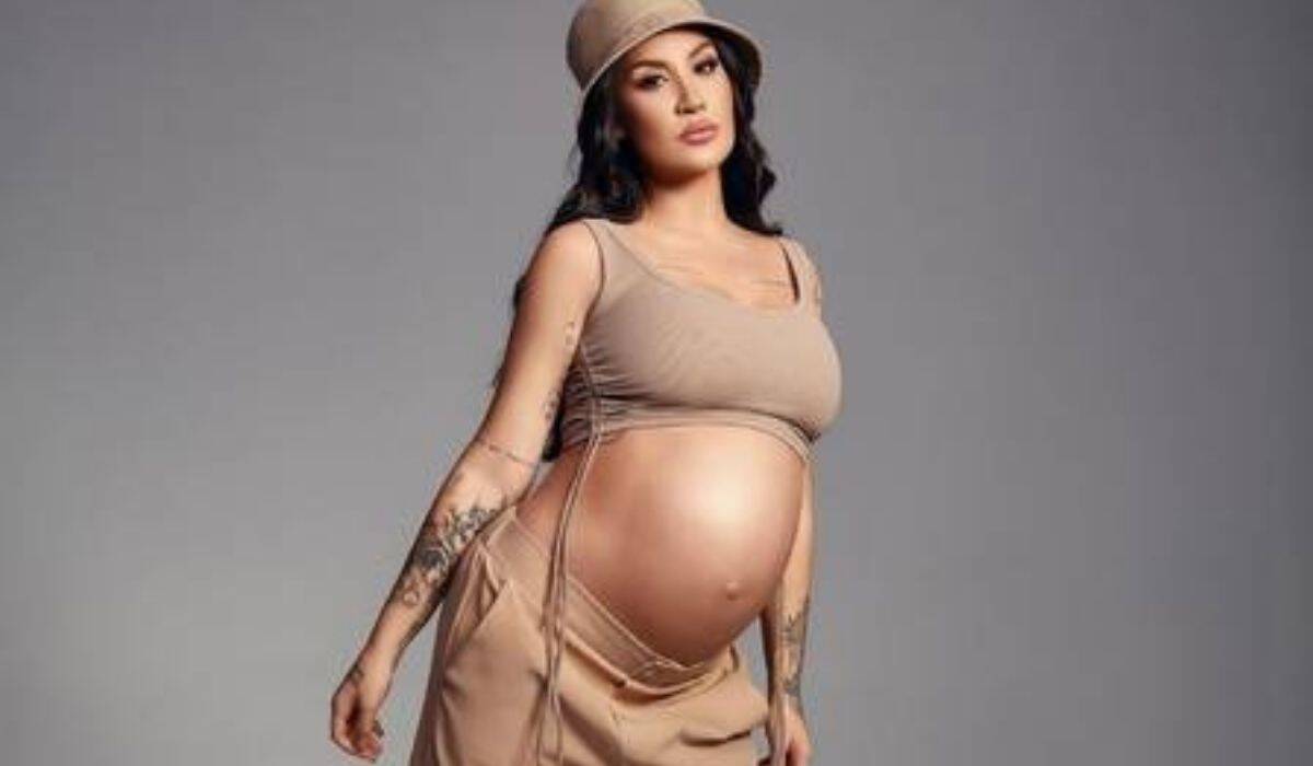Bianca Andrade posa em ensaio com 8 meses de gravidez: 'significa muito'
