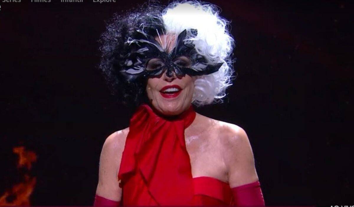 Ana Maria Braga faz sucesso na web ao surgir vestida de 'Cruella'