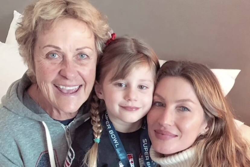 Gisele Bündchen posa com a mãe de Tom Brady e se derrete: "Melhor sogra"