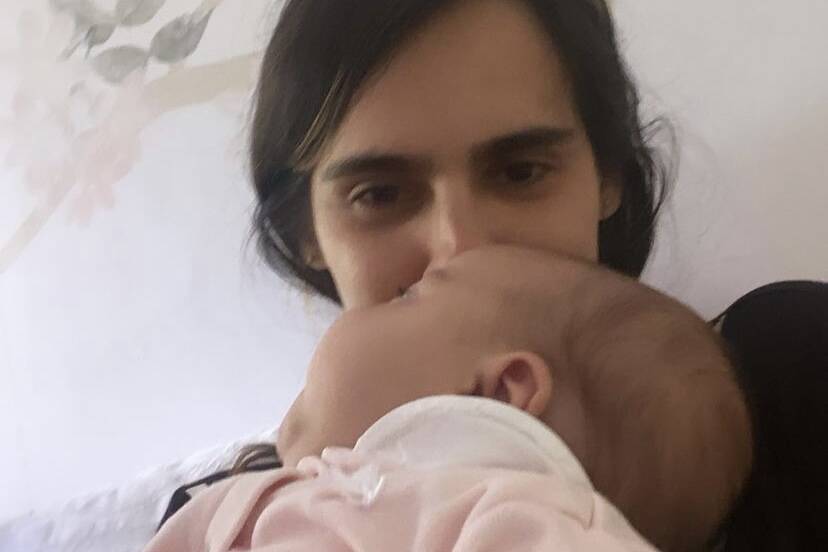 Marcella Fogaça explica ida ao hospital com a filha: "Engasgou dormindo"