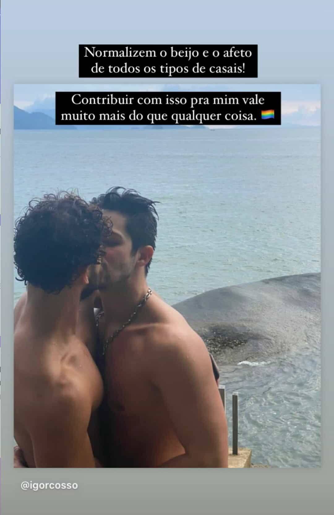 Igor Cosso perde seguidores após clique beijando o namorado: 'normalizem o afeto' (Foto: Reprodução/Instagram)