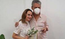 Chico Buarque se casa com Carol Proner no Rio de Janeiro