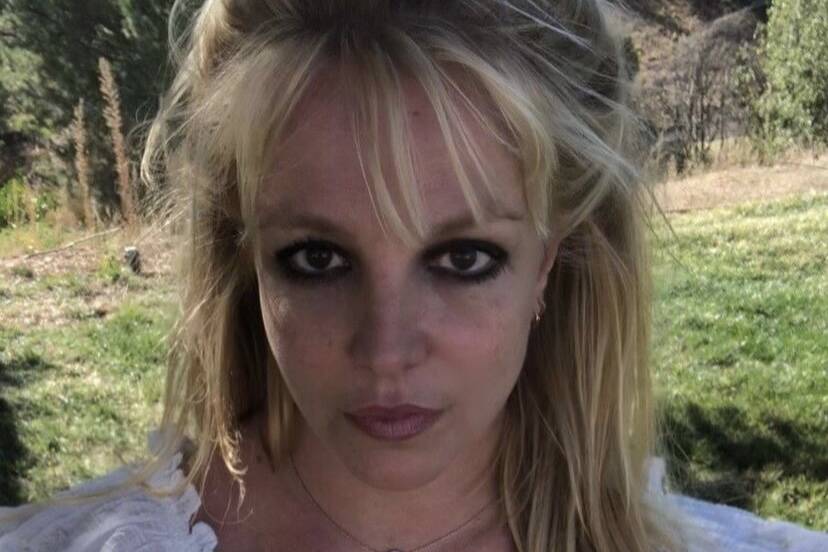 Britney Spears retorna às redes após viagem com o noivo
